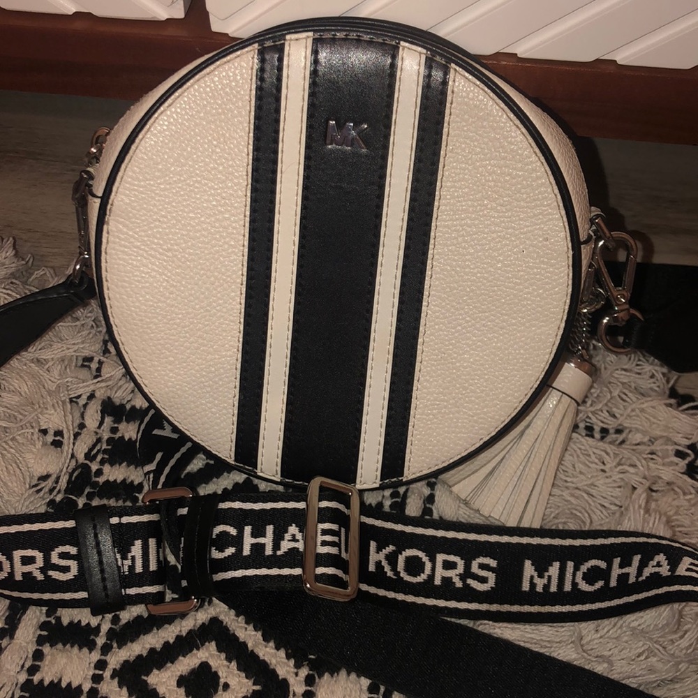 Michael Kors canteen crossbody